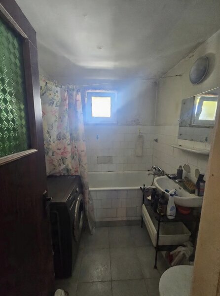 Obor, Colentina, Teiul Doamnei aproape metrou Obor